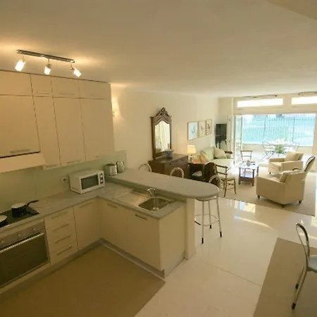 La Casina A